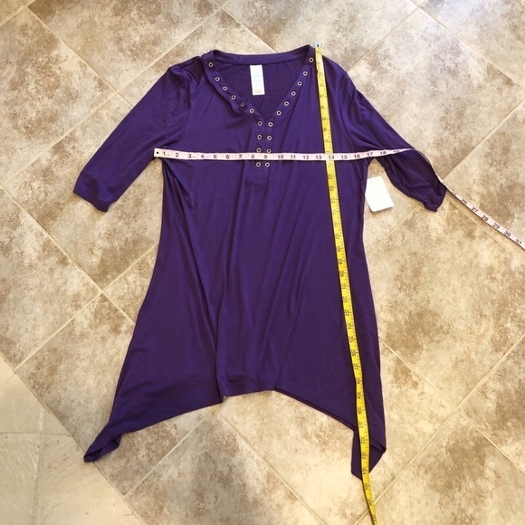 🆕 Purple shark bite hem v neck tunic top - Picture 3 of 8